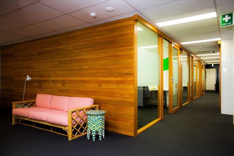 86 Brookes Street Office images