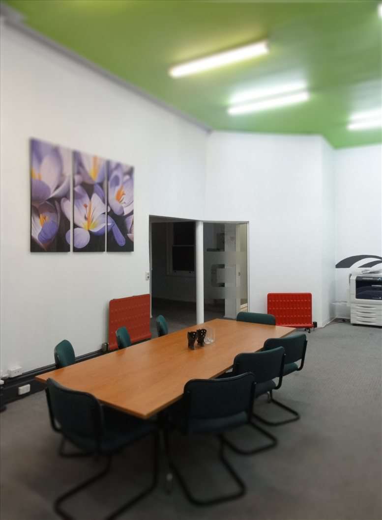 123 Bathurst St Office images