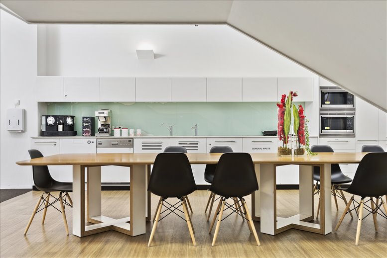 St James, 555 Bourke St Office images